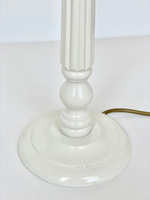 Load image into Gallery viewer, Fluted lamp base