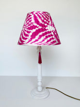 Load image into Gallery viewer, Fluted lamp base